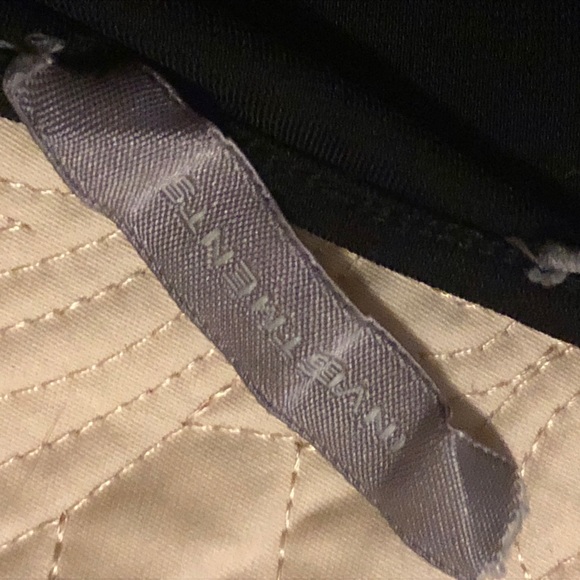 Black Investments size M cross cross front top figure flattering - Picture 4 of 11